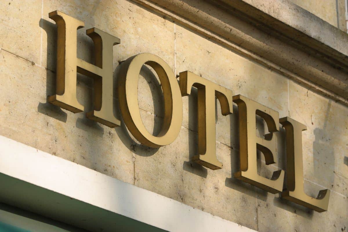 Hotel Operator - Chandra Himawan